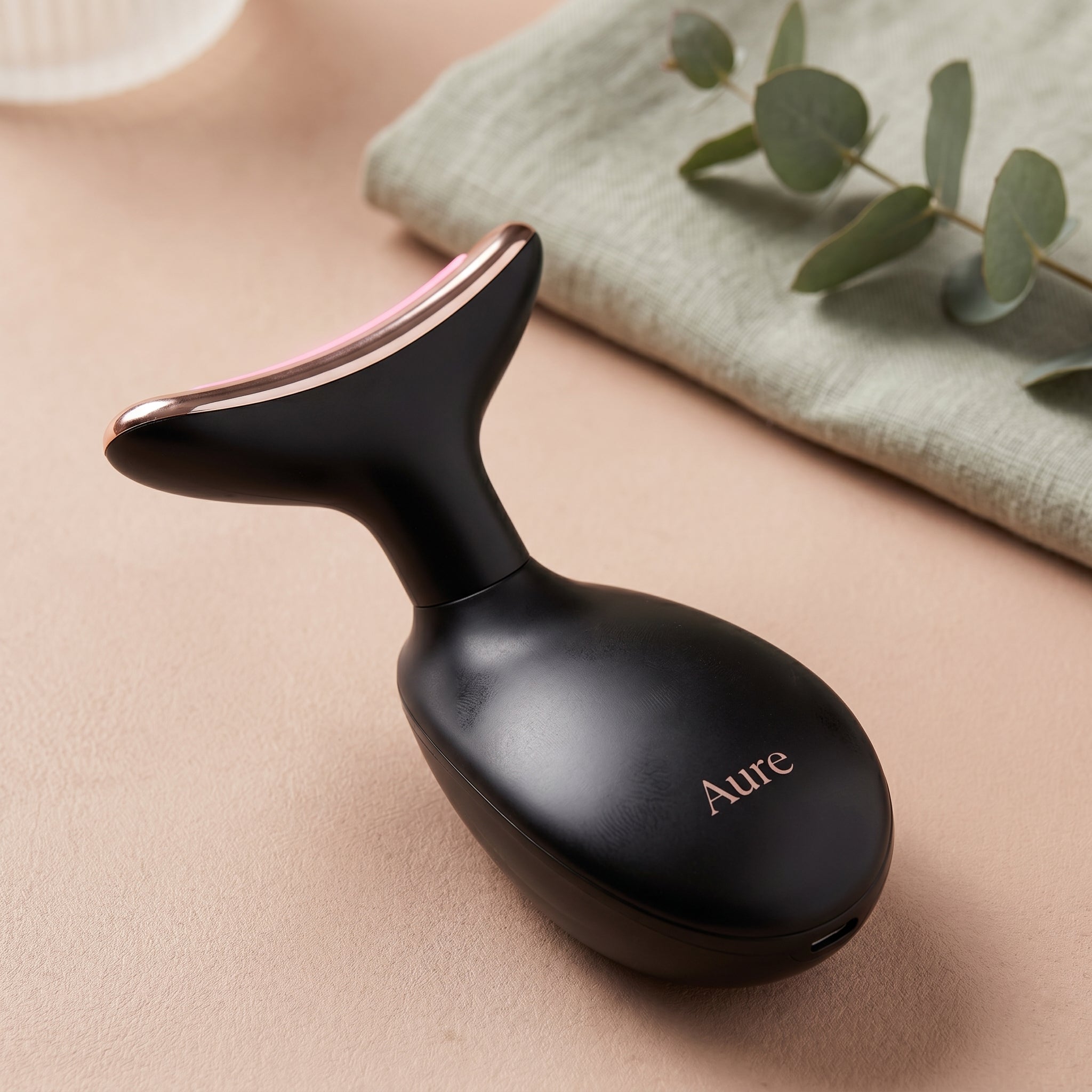 Auré LED Facial Sculptor in Matte Black